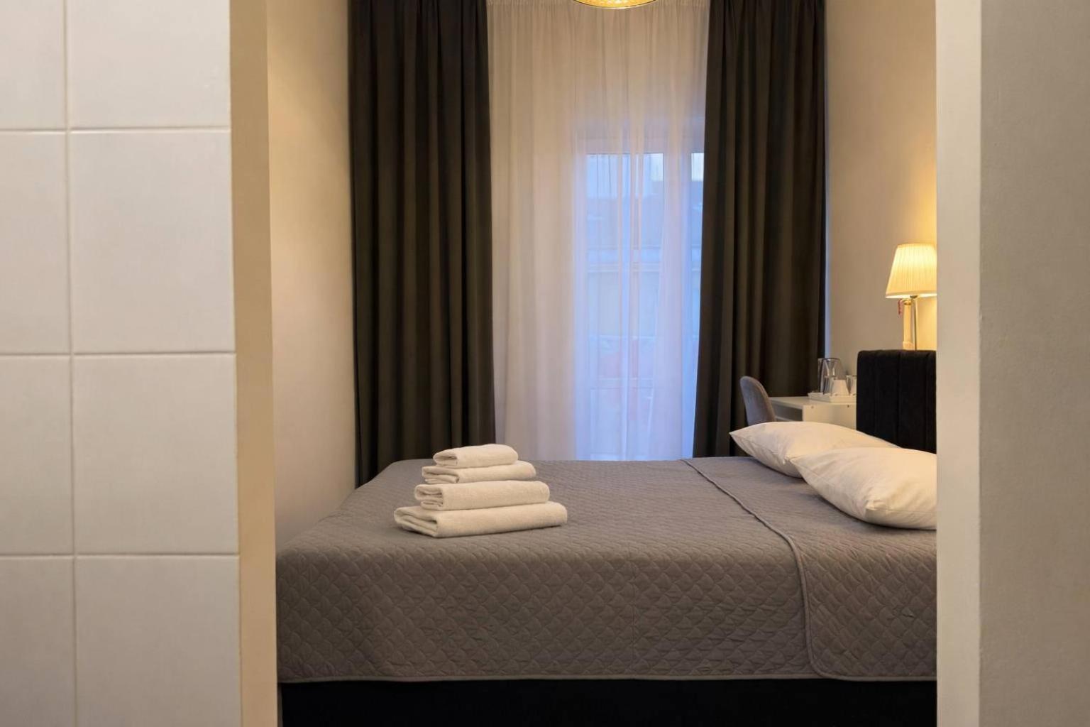 Double Room with Shared Bathroom,1747723766:JPEG